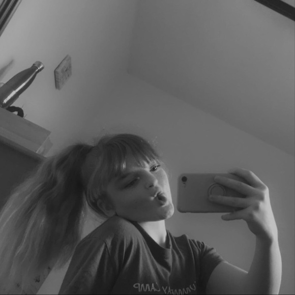 Meet your Posher, Makenna - Picture 1 of 1